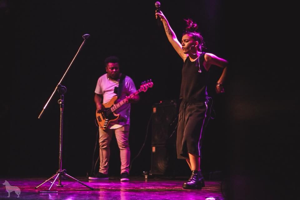 Priscilla Alcântara (Teatro gasômetro). Produtora de videos