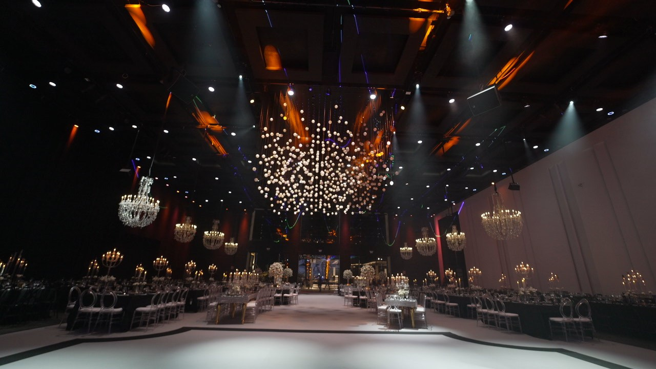 VIA / BASICO. Wedding and events photographers Studio Shalom