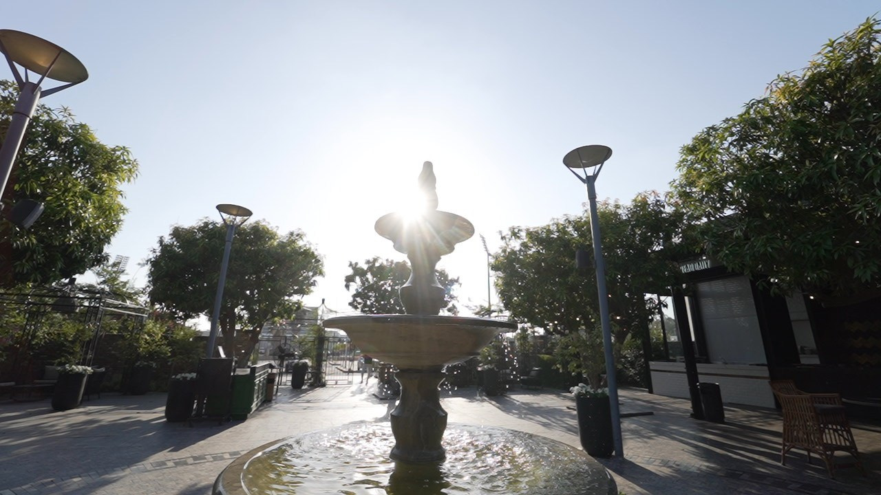 VIA / BASICO. Wedding and events photographers Studio Shalom