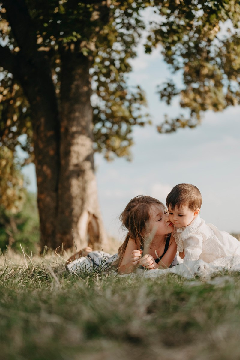 Jelena Milos Dunja i Mila / porodicno fotografisanje. Deciji i porodicni fotograf u Beogradu Oksana Skendzic