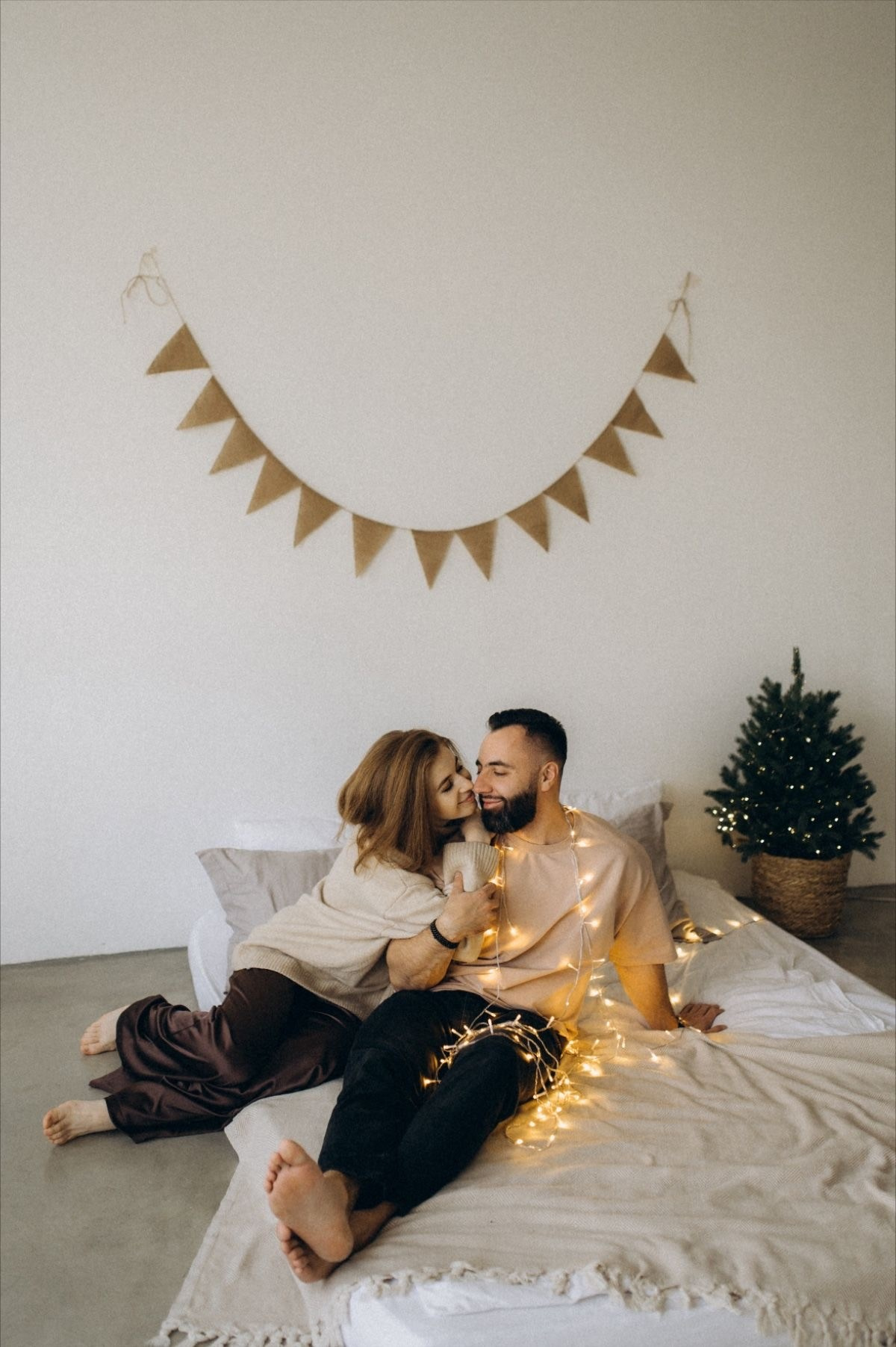 IDEEN FÜR KLEIDUNG FÜR EIN WEIHNACHTSFOTOSHOOTING. Фотограф Лейпциг