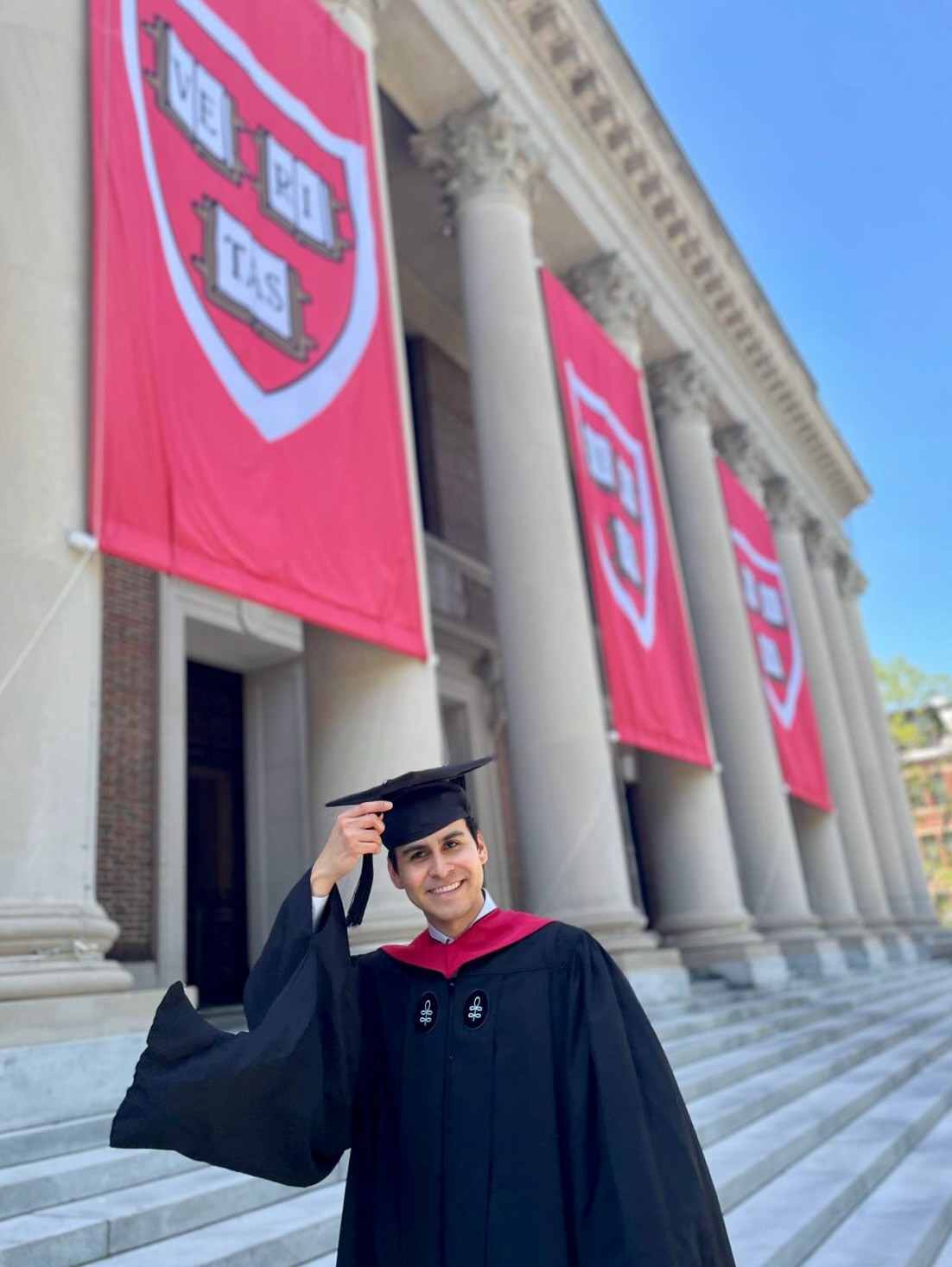 Kelly Sang, graduation and portrait photographer in Boston