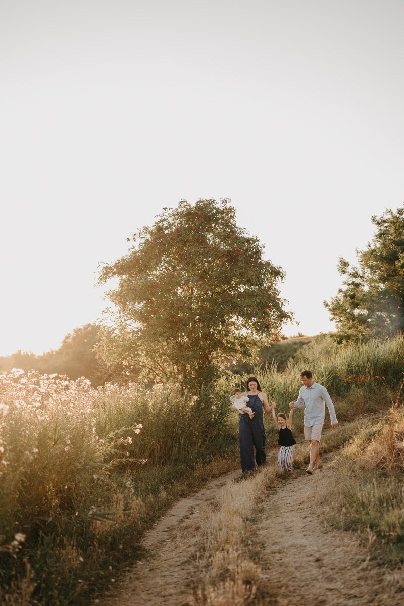 Jelena Milos Dunja i Mila / porodicno fotografisanje. Deciji i porodicni fotograf u Beogradu Oksana Skendzic