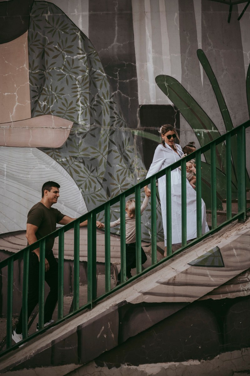 Kristina, Martin, Petra i Novak / porodicno fotografisanje napolju. Deciji i porodicni fotograf u Beogradu Oksana Skendzic