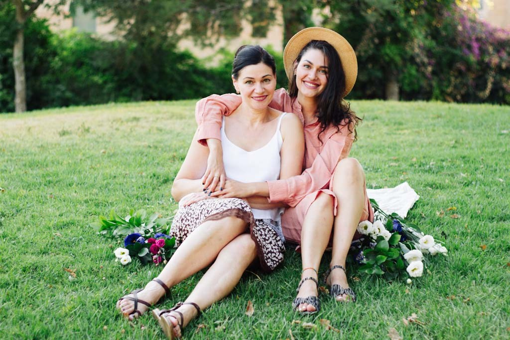 ME, SON AND GRANDMOTHER. PHOTOGRAPHER IN ISRAEL