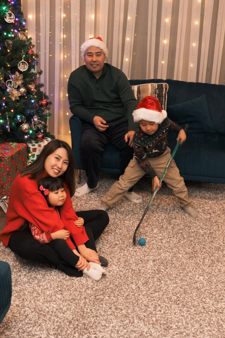 PHOTOGRAPHER JENNY IN CALGARY. I am a portrait and family photographer Jenny in Calgary