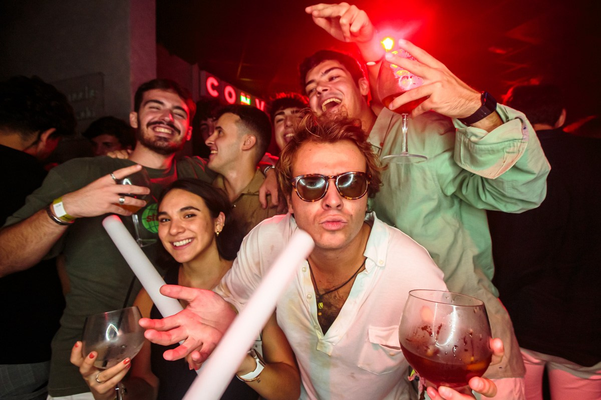 Las discotecas. Fotógrafo de retrato, familia y reportajes en Valencia | España | Europa Vitalii Lumier