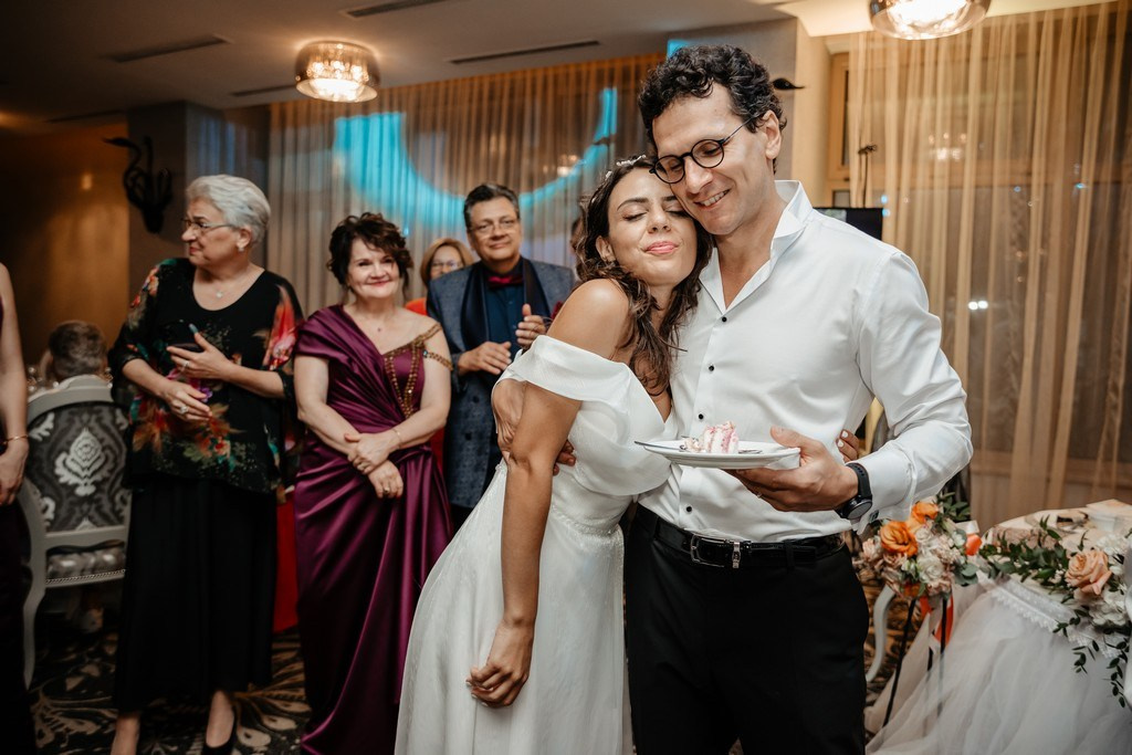 Isil si Radu by Fotograf nunta Iasi — Eduard Schiopu