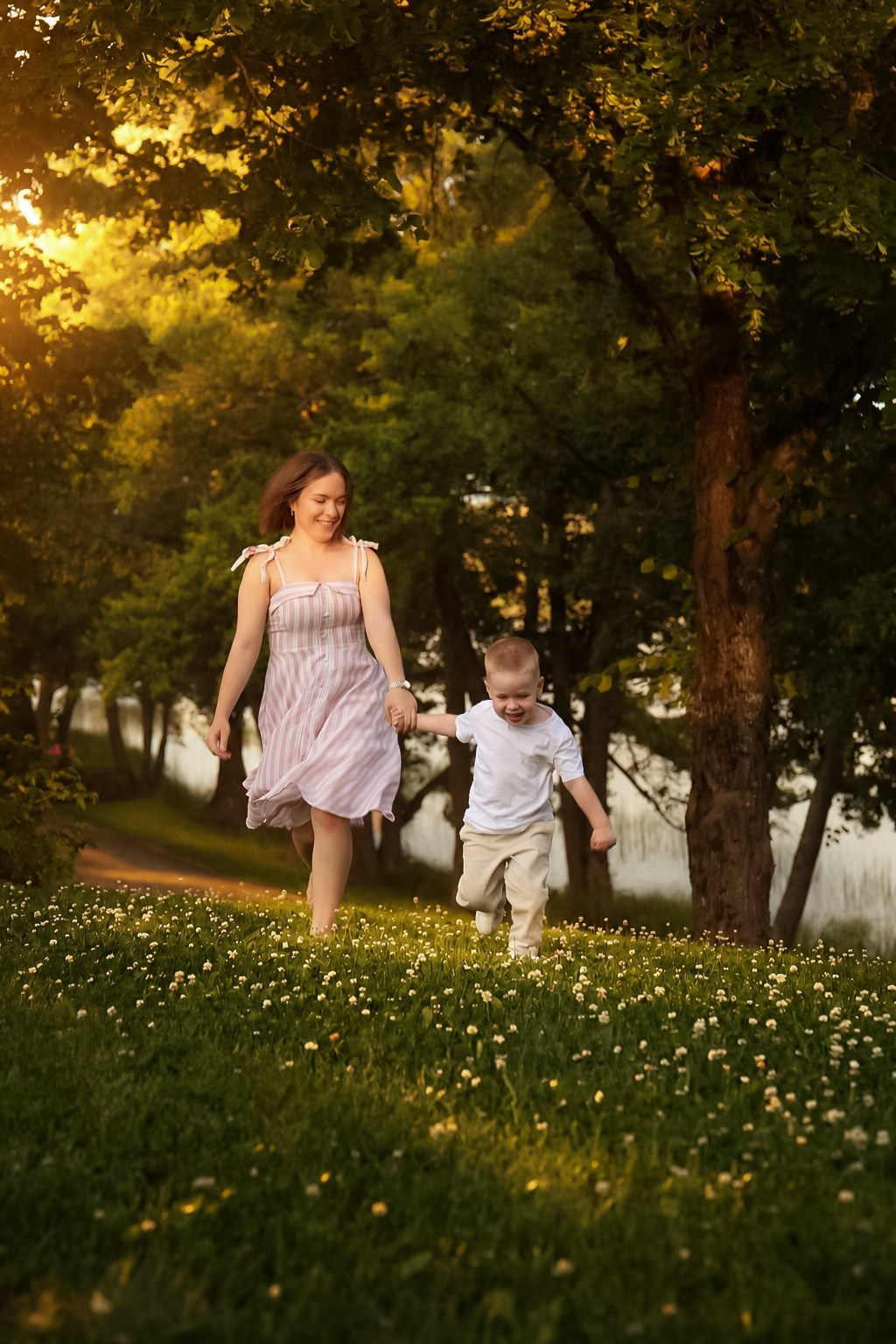 Familie. Fotograf al tainelor bisericești – Alina Fetu