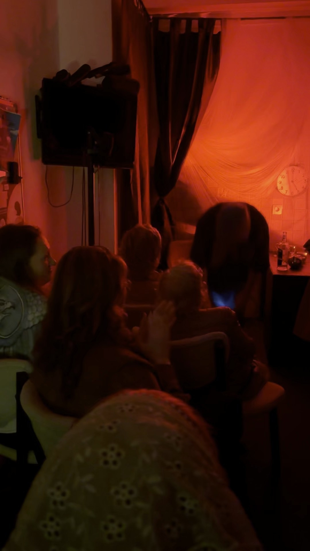 Фоторепортаж вистави у Будві. Портретний фотограф Альона Новгородцева