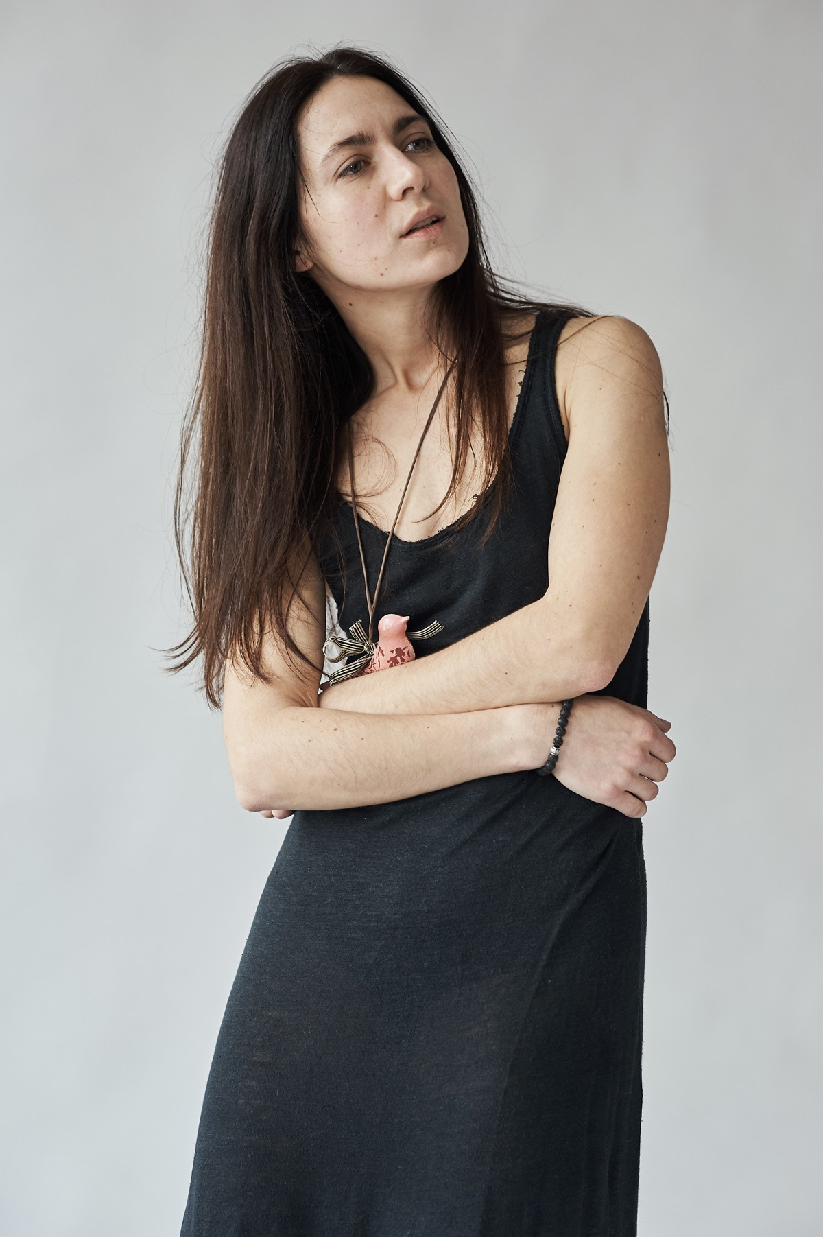 Portrait photography, woman in black dress. Portrait Photographer in Brussels & Amsterdam — Victoria Ushkanova