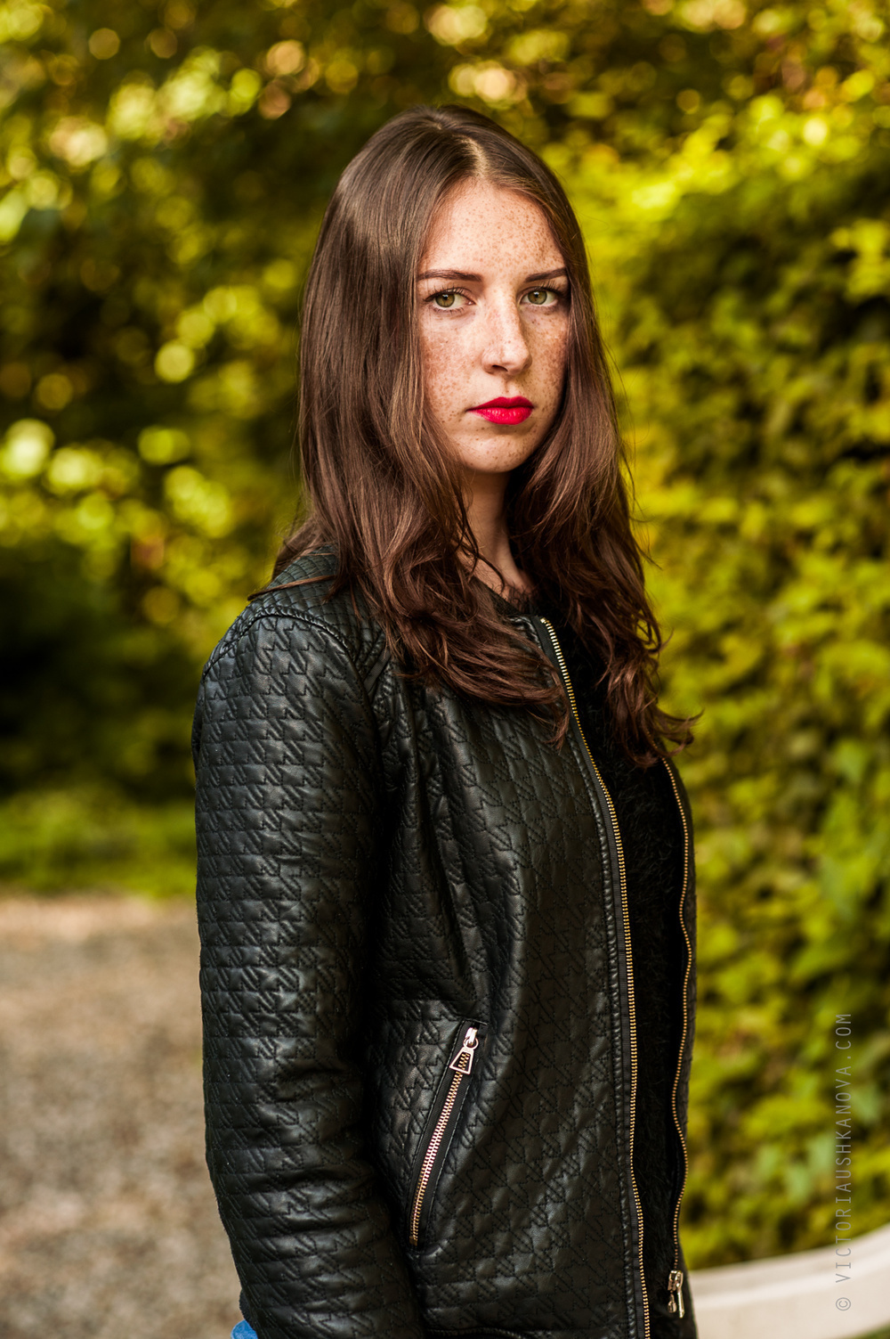 Portraits in the garden. Portrait Photographer in Brussels & Amsterdam — Victoria Ushkanova