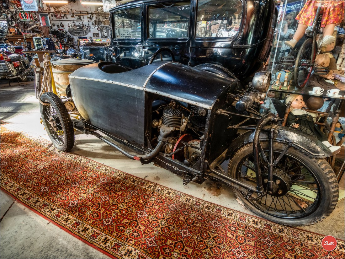 Удивительное место - частный музей старинного хлама - Fahrzeugmuseum. Photographe à Strasbourg | Portraits, Studio, Enfants, Événements