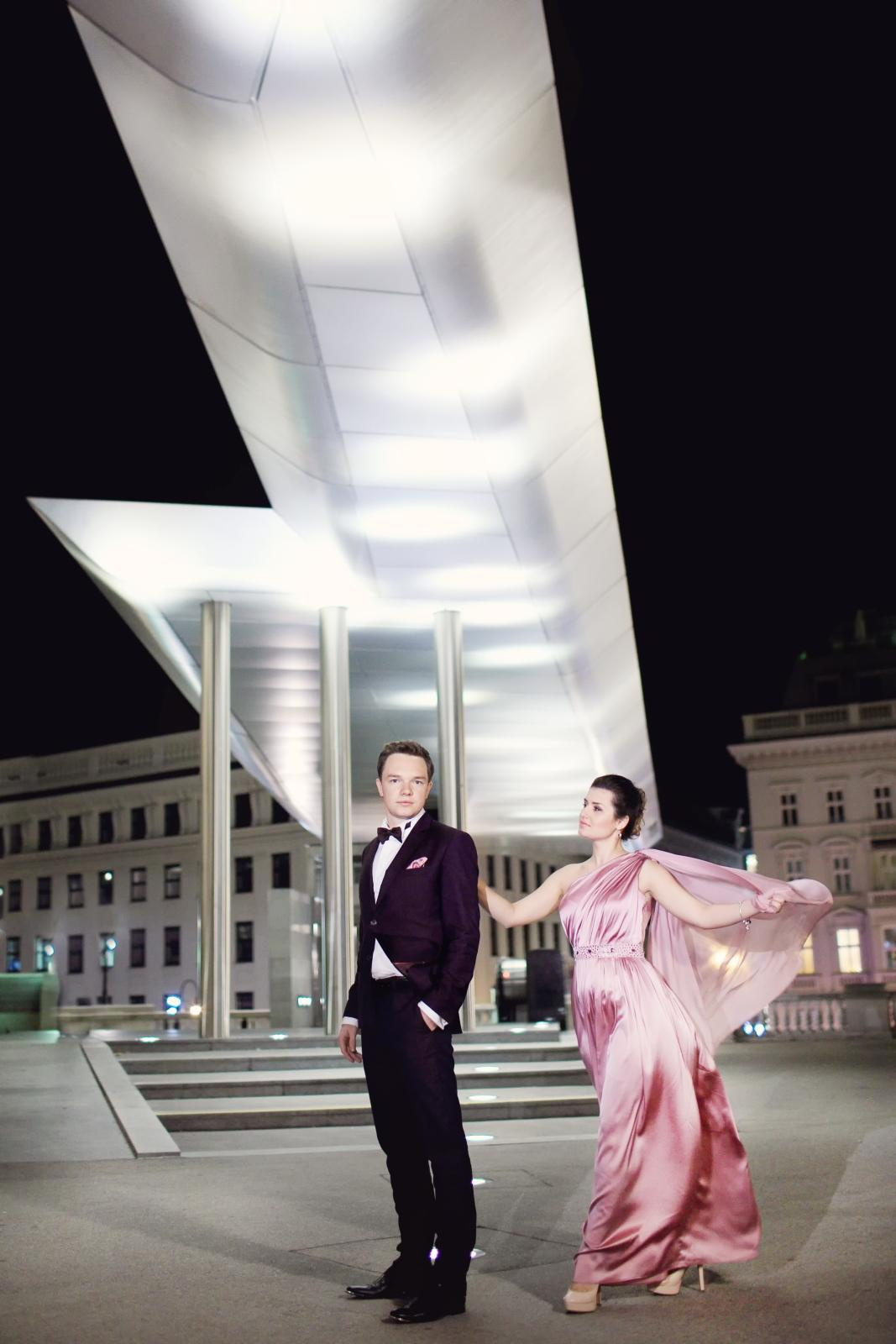 Viena. Luxury wedding, portrait, family photographer over Europe