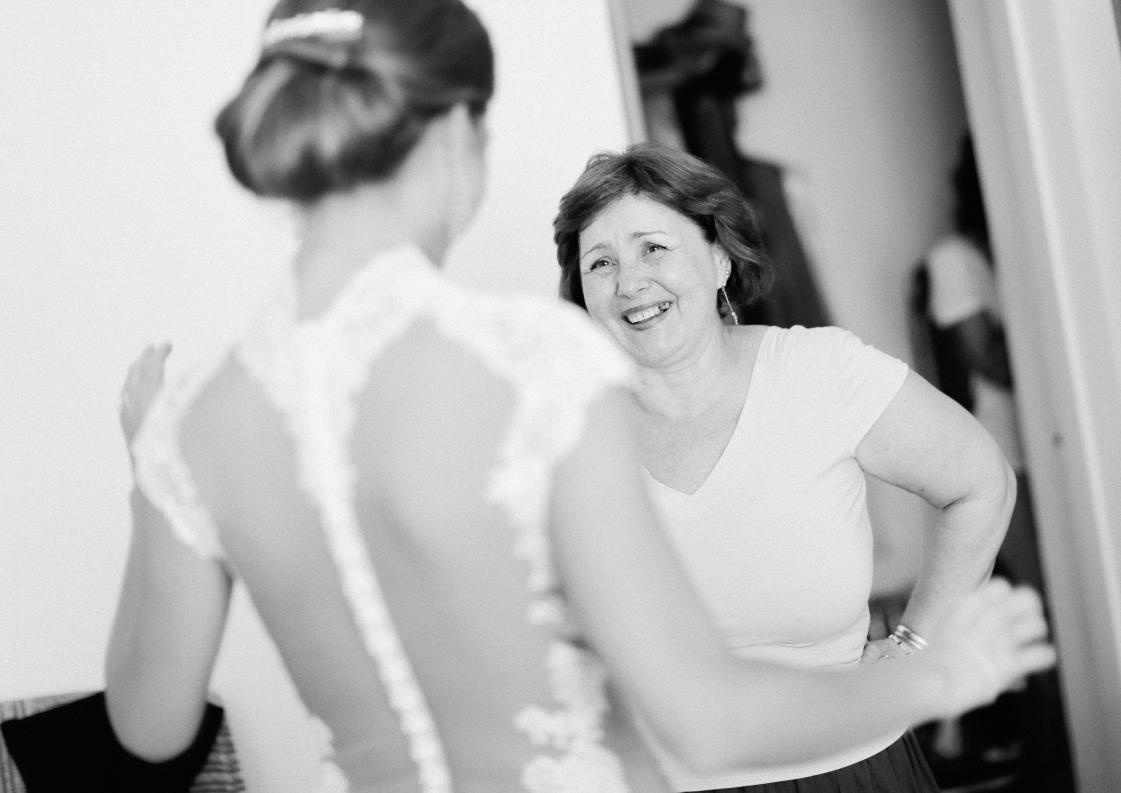 Ukraina-Kiev. Luxury wedding, portrait, family photographer over Europe