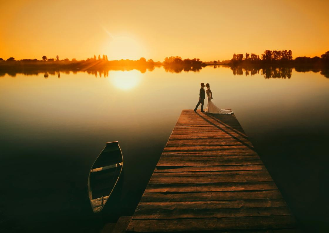 Ukraina-Kiev. Luxury wedding, portrait, family photographer over Europe