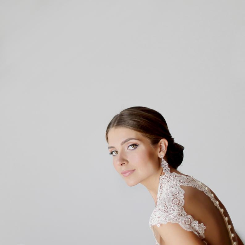 Ukraina-Kiev. Luxury wedding, portrait, family photographer over Europe