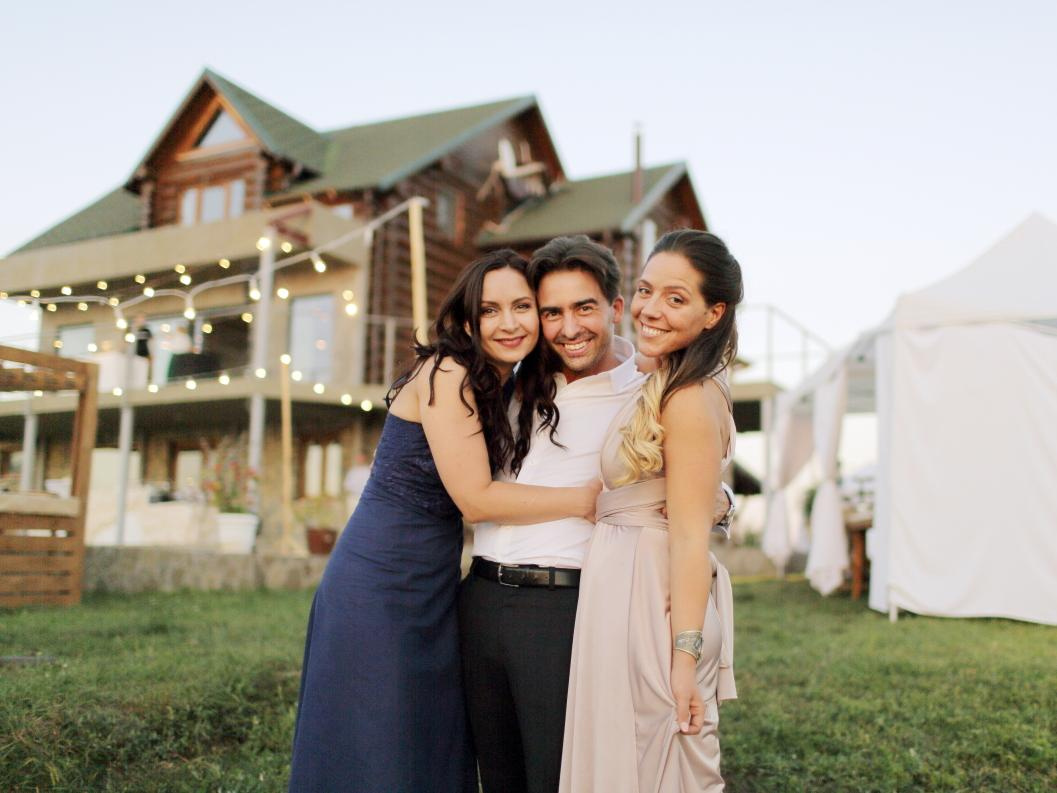 Ukraina-Kiev. Luxury wedding, portrait, family photographer over Europe