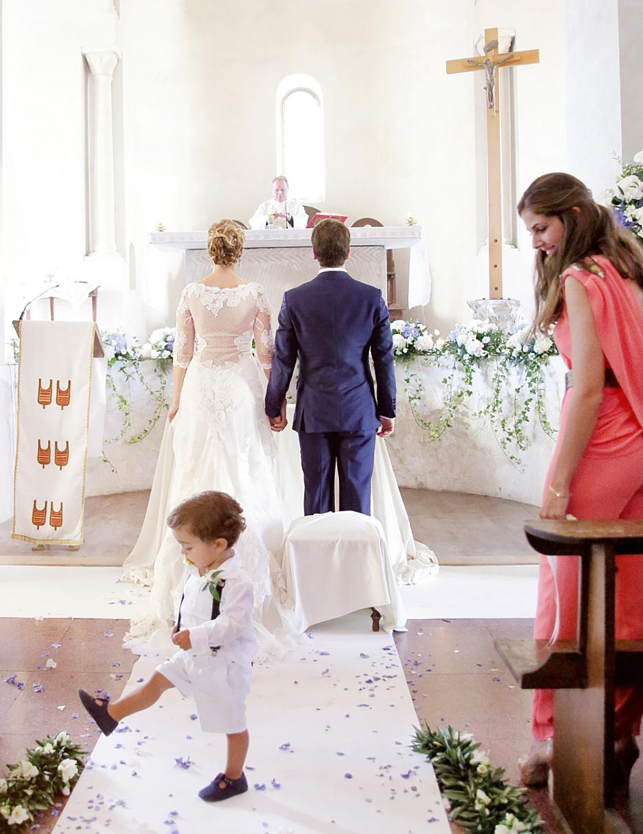 Ravello ivent wedding villa cimbrone. Luxury wedding, portrait, family photographer over Europe
