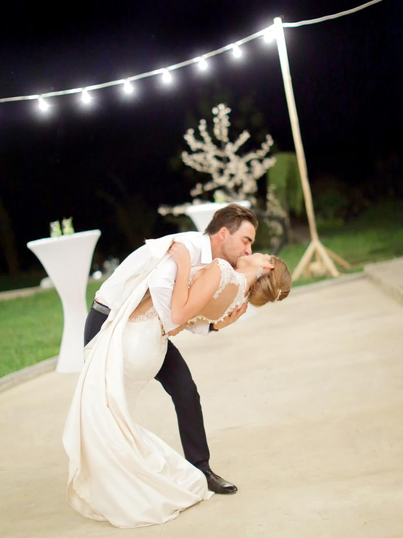 Ukraina-Kiev. Luxury wedding, portrait, family photographer over Europe