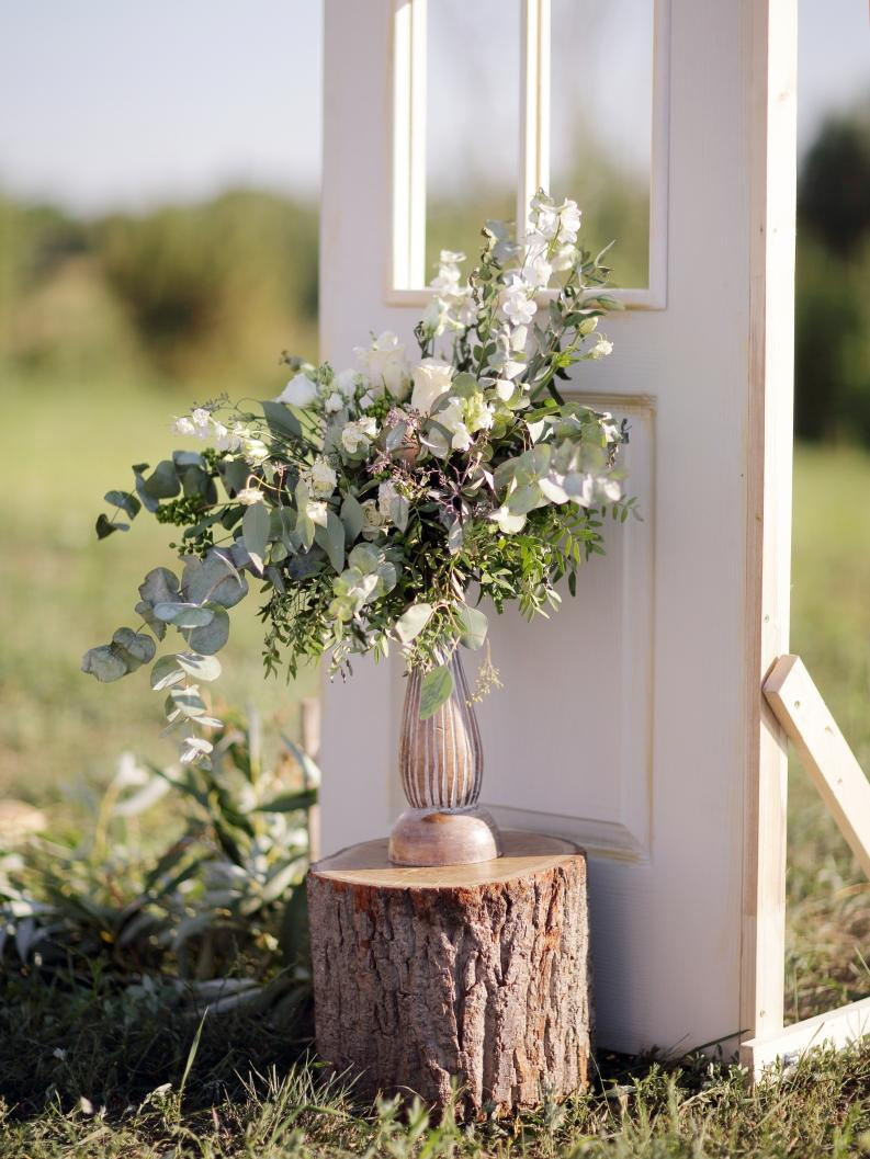 Ukraina-Kiev. Luxury wedding, portrait, family photographer over Europe