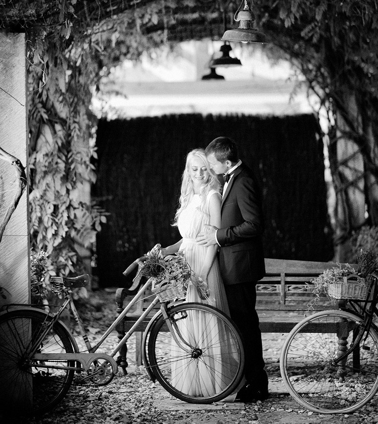 Historia de amor. Luxury wedding, portrait, family photographer over Europe