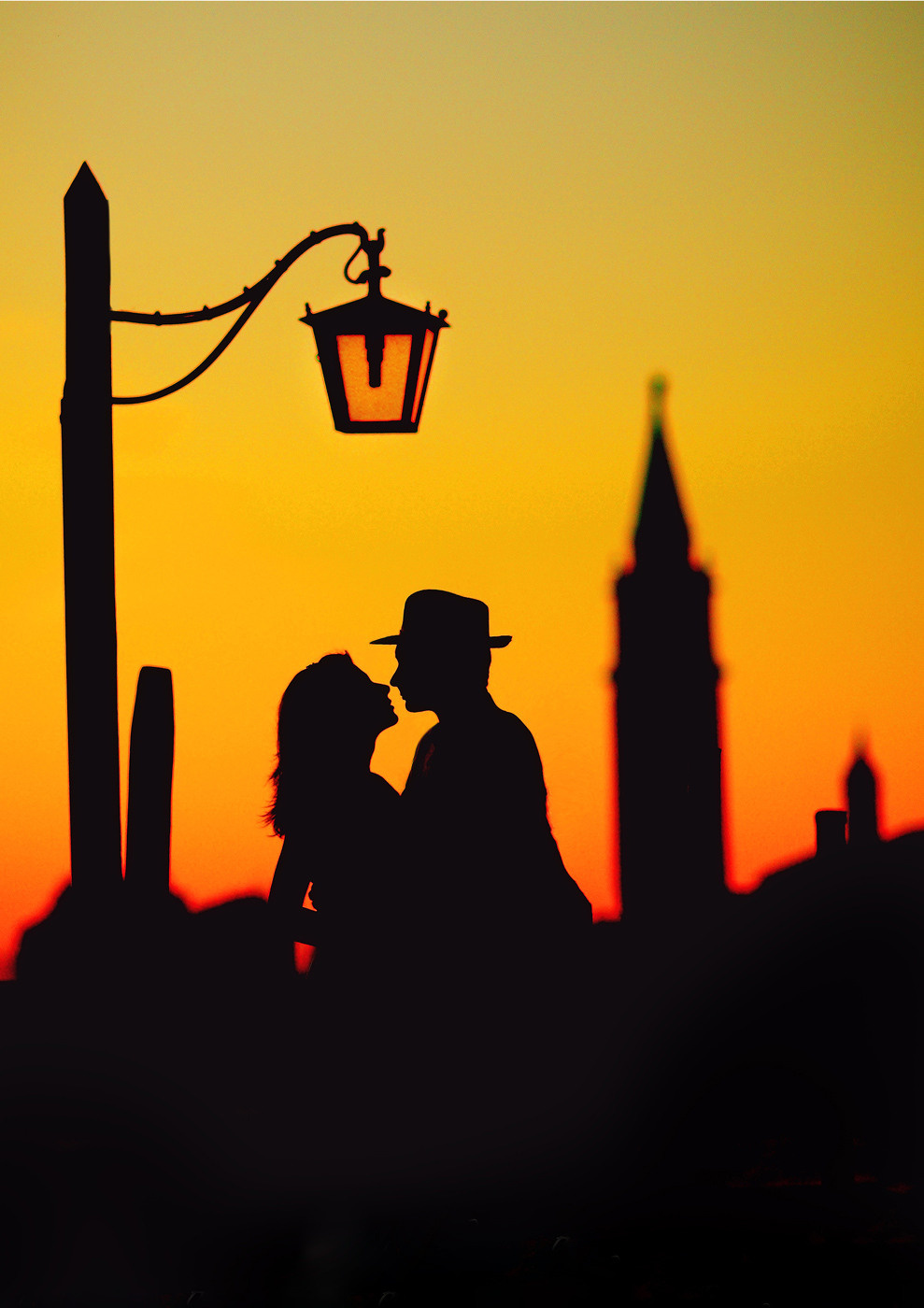 Historia de amor. Luxury wedding, portrait, family photographer over Europe