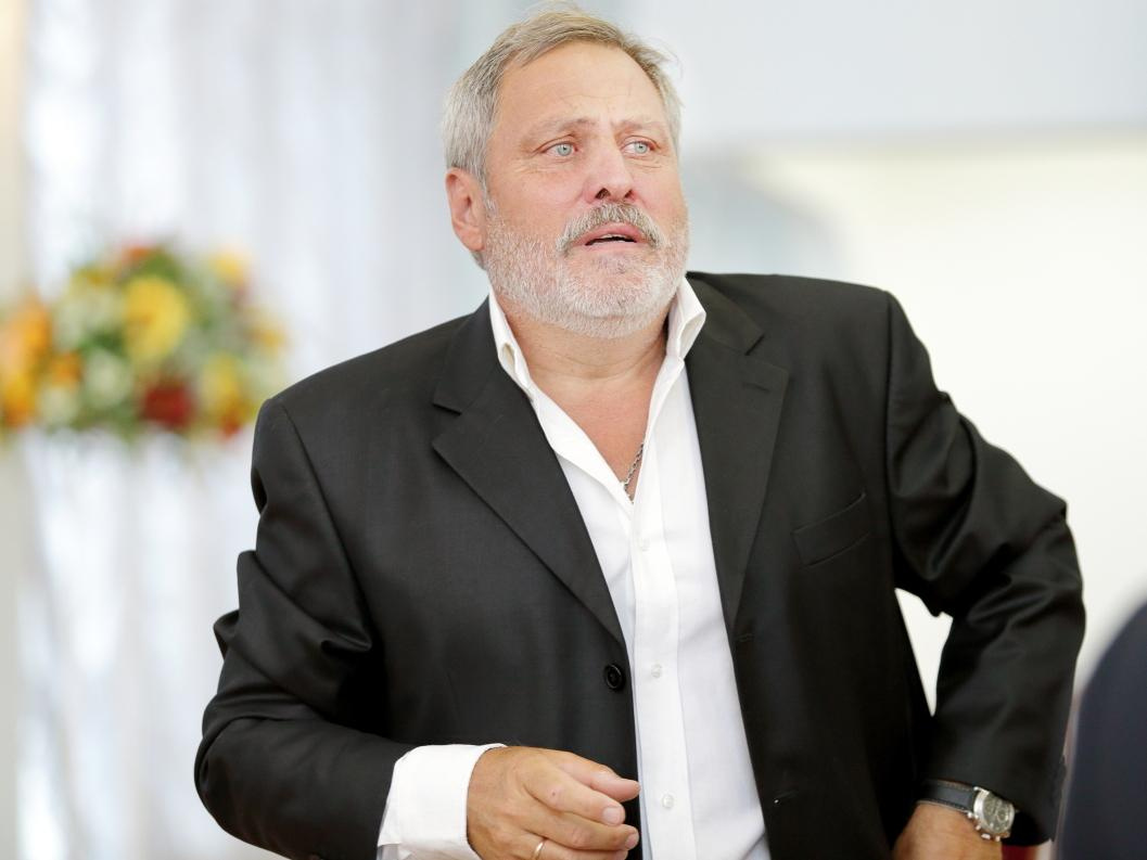 Ukraina-Kiev. Luxury wedding, portrait, family photographer over Europe