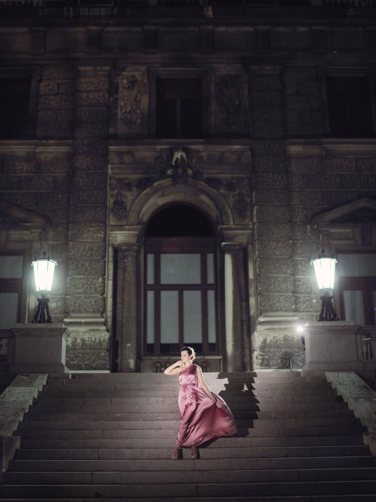 Viena. Luxury wedding, portrait, family photographer over Europe