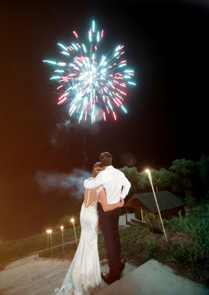 Ukraina-Kiev. Luxury wedding, portrait, family photographer over Europe