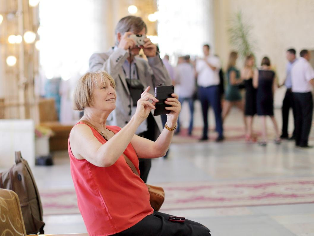 Ukraina-Kiev. Luxury wedding, portrait, family photographer over Europe