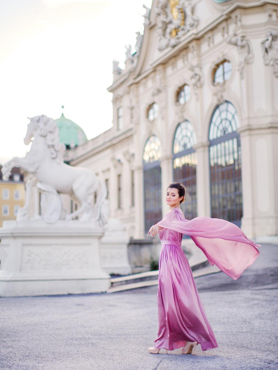 Viena. Luxury wedding, portrait, family photographer over Europe