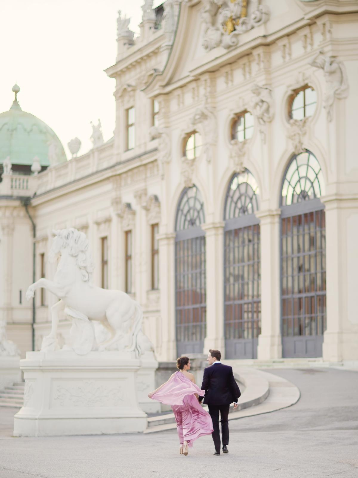Viena. Luxury wedding, portrait, family photographer over Europe