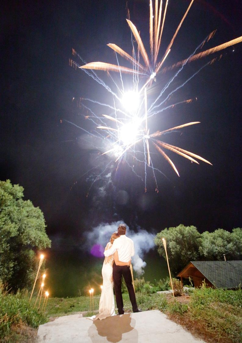 Ukraina-Kiev. Luxury wedding, portrait, family photographer over Europe