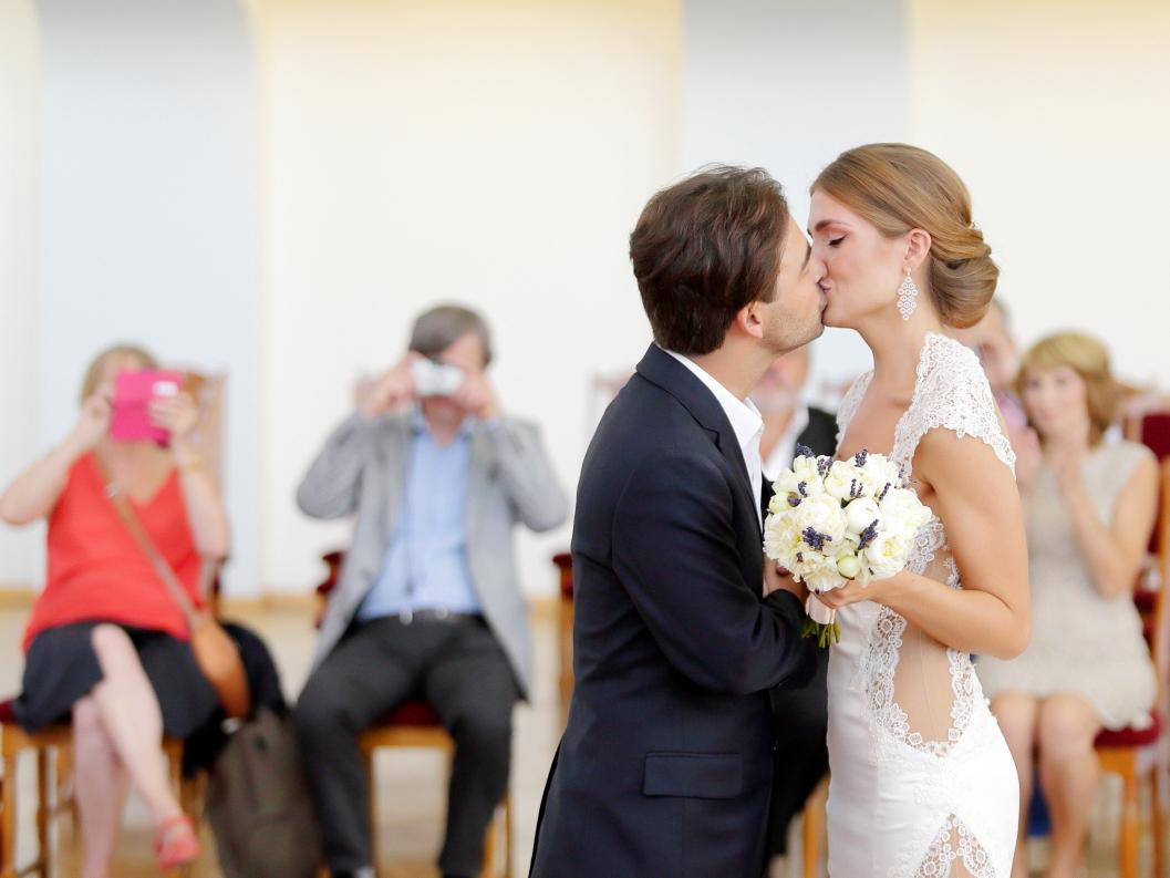 Ukraina-Kiev. Luxury wedding, portrait, family photographer over Europe