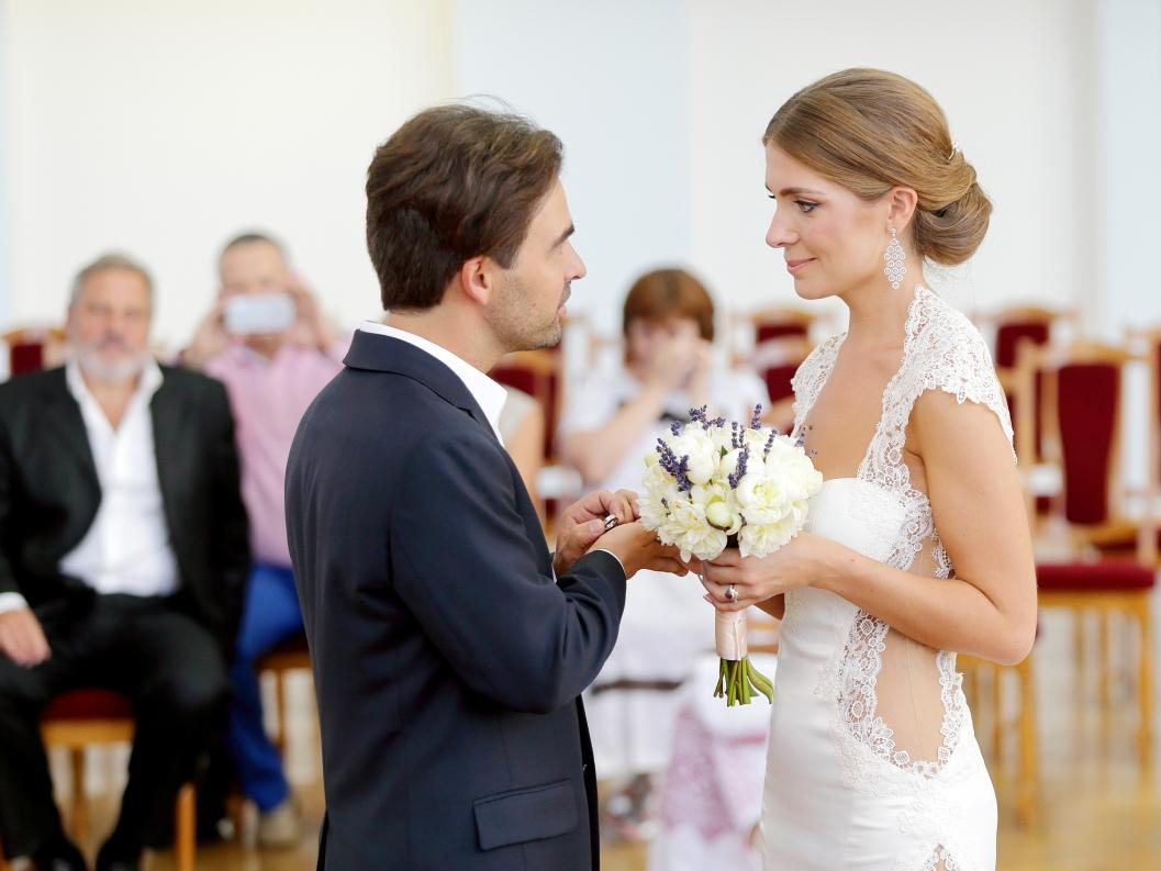 Ukraina-Kiev. Luxury wedding, portrait, family photographer over Europe