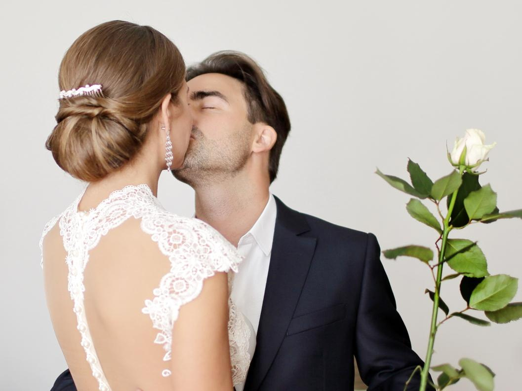 Ukraina-Kiev. Luxury wedding, portrait, family photographer over Europe