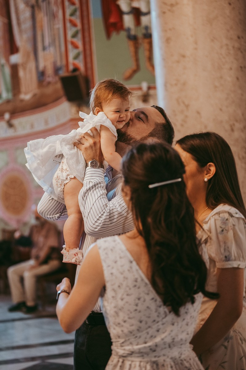 Tarino krstenje. Deciji i porodicni fotograf u Beogradu Oksana Skendzic