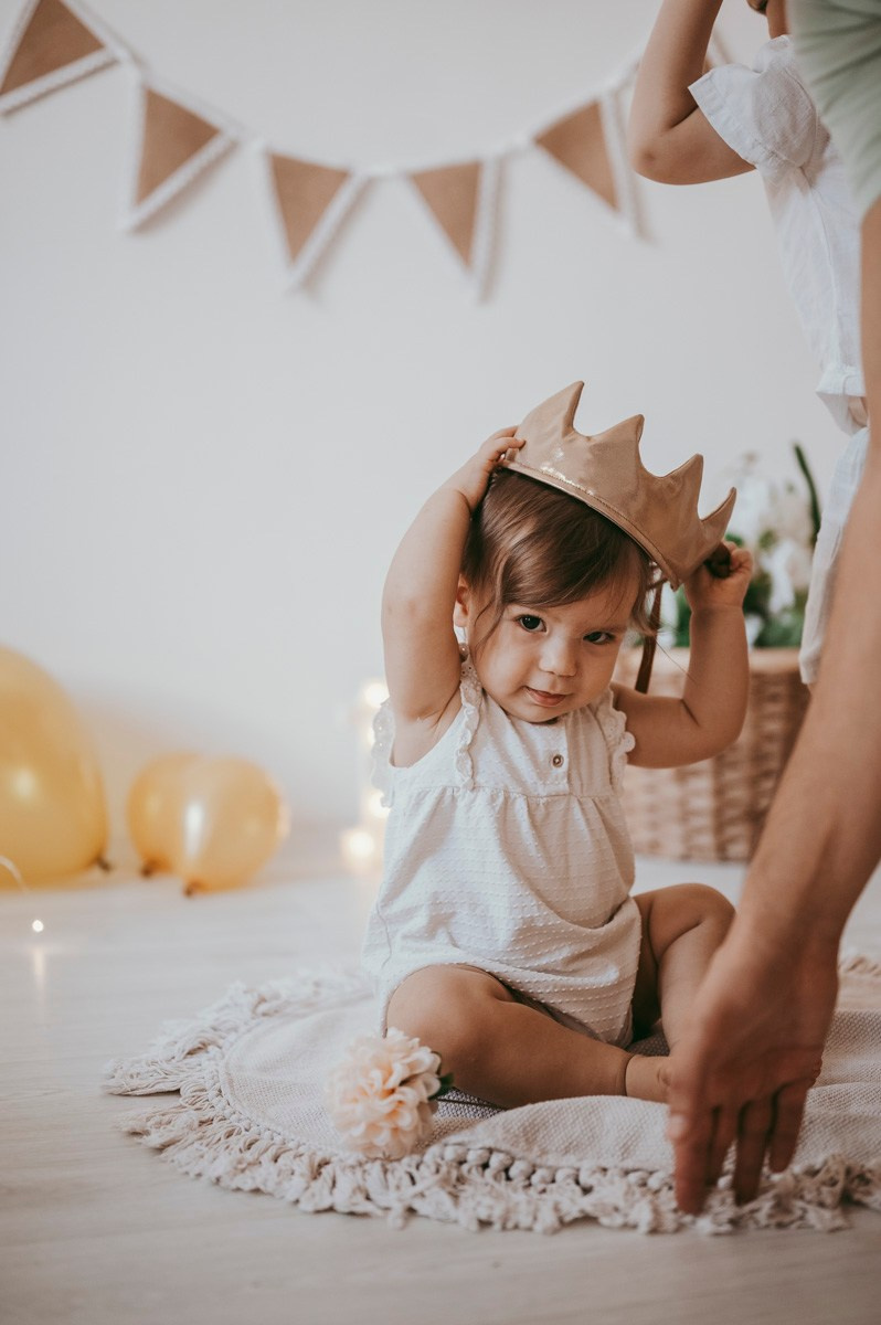 Srnin prvi rodjendan. Deciji i porodicni fotograf u Beogradu Oksana Skendzic