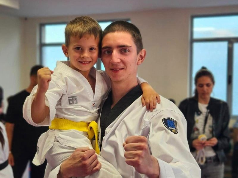 СПОРТНИ КЛУБОВЕ. СПОРТНА ФОТОГРАФИЯ | ПОРТРЕТНА | РЕПОРТАЖНА