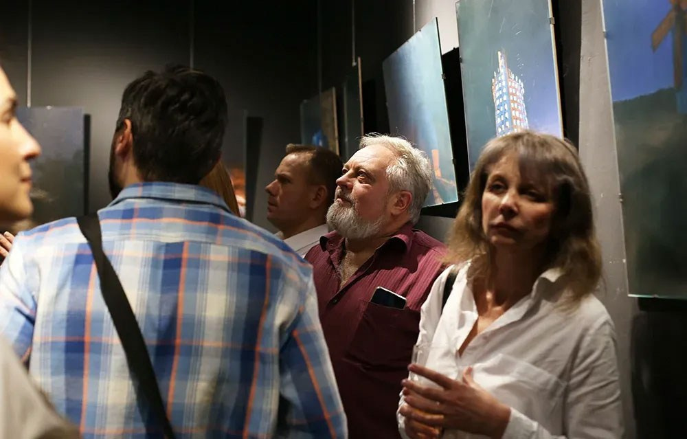 Открытие выставки Романа Рыбалёва «Календарь 2022». Школа Фотографии Романа Рыбалёва. Город Кишинёв, Молдова