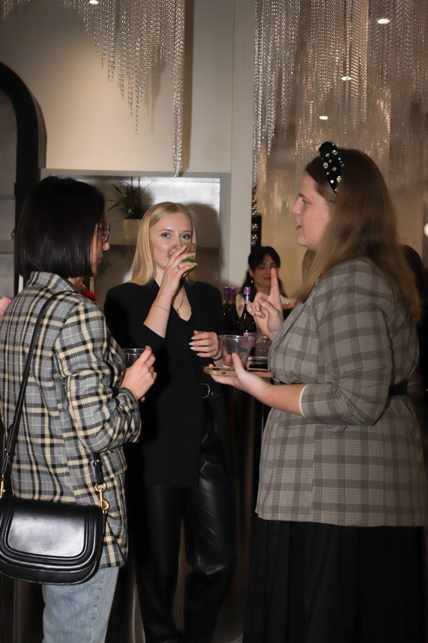 GirlsTalk. VALERIIA VIUNOVA individual shooting\love story\event\brand