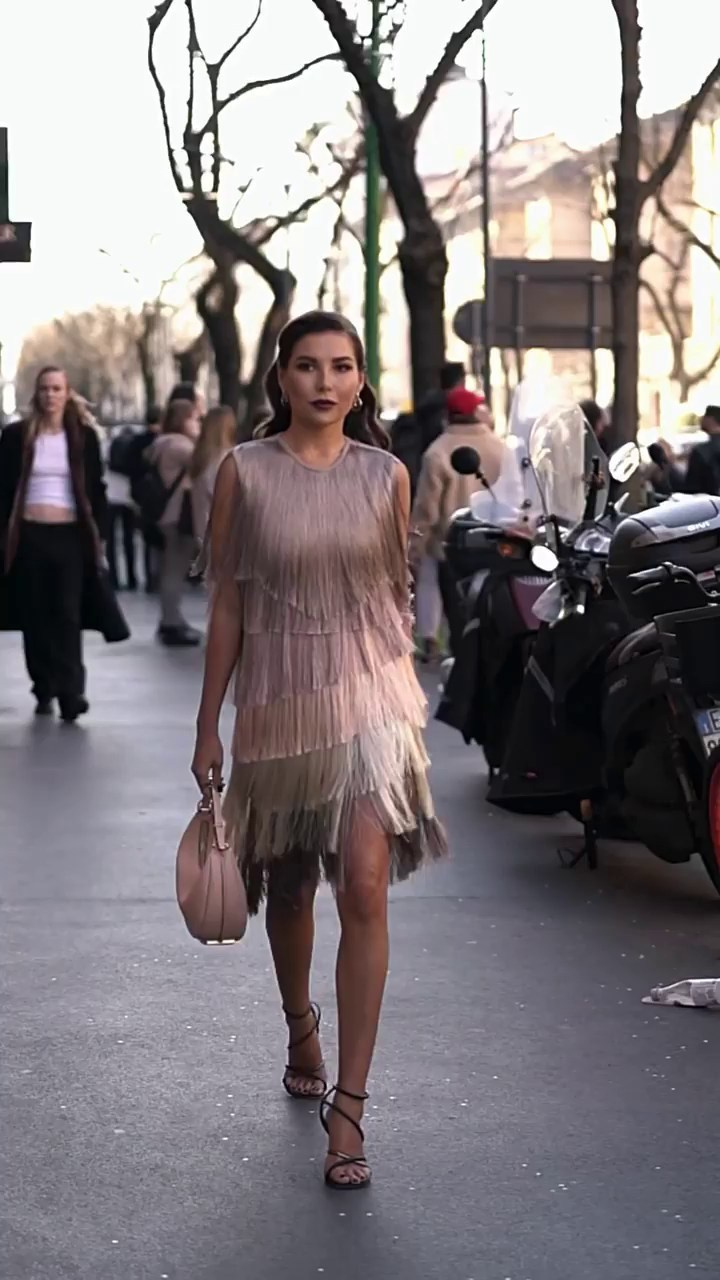 Karina Nigay. Julia Di |Fashion streetstyle photographer|videomaker in Milan & Paris