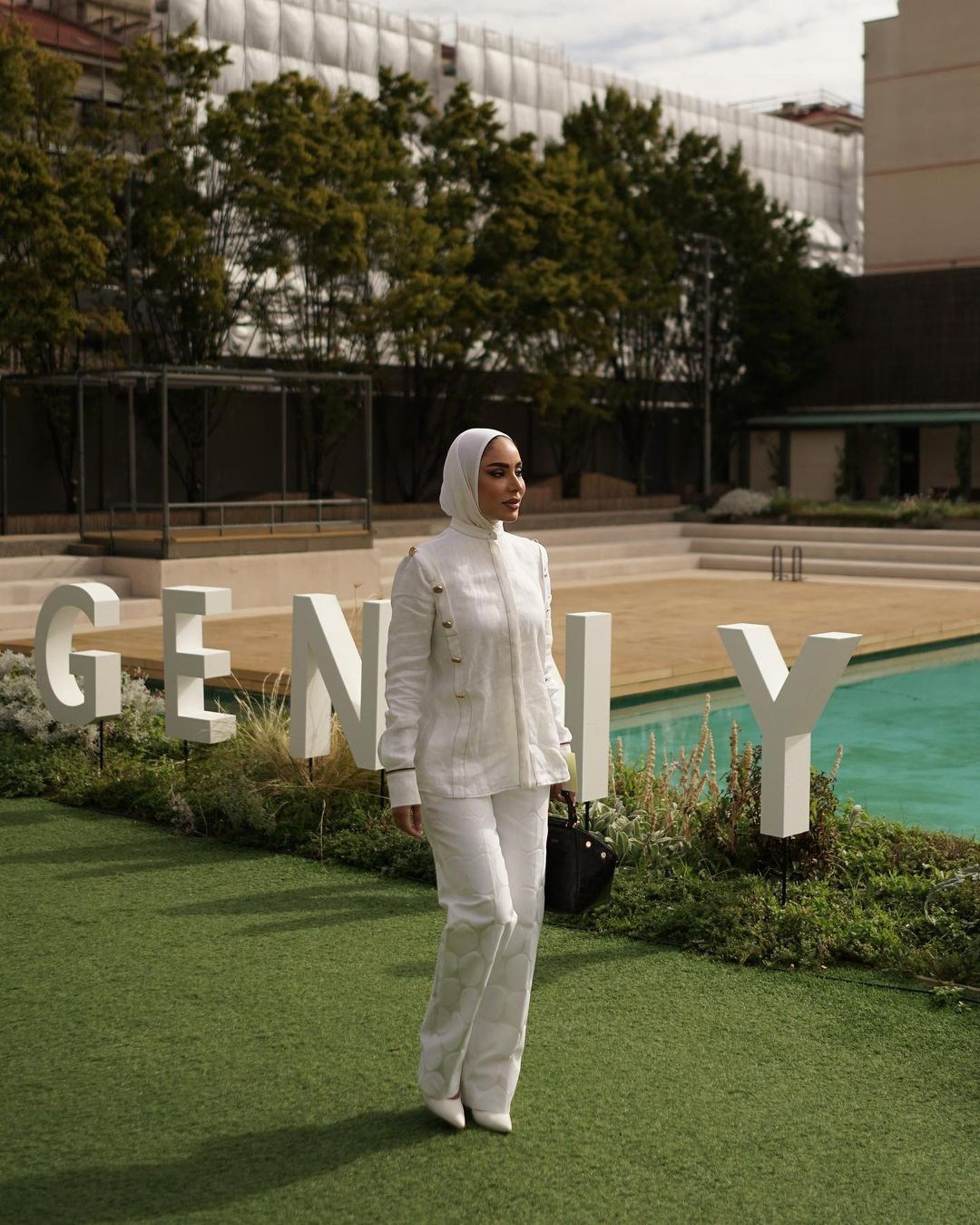 Just Fatema. Julia Di |Fashion streetstyle photographer|videomaker in Milan & Paris