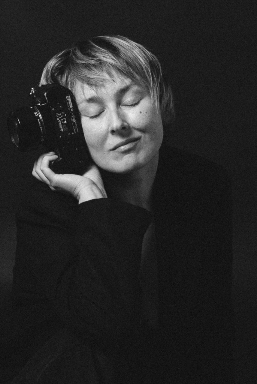 Женские автопортреты. Студия автопортрета в Пафосе | SELFME