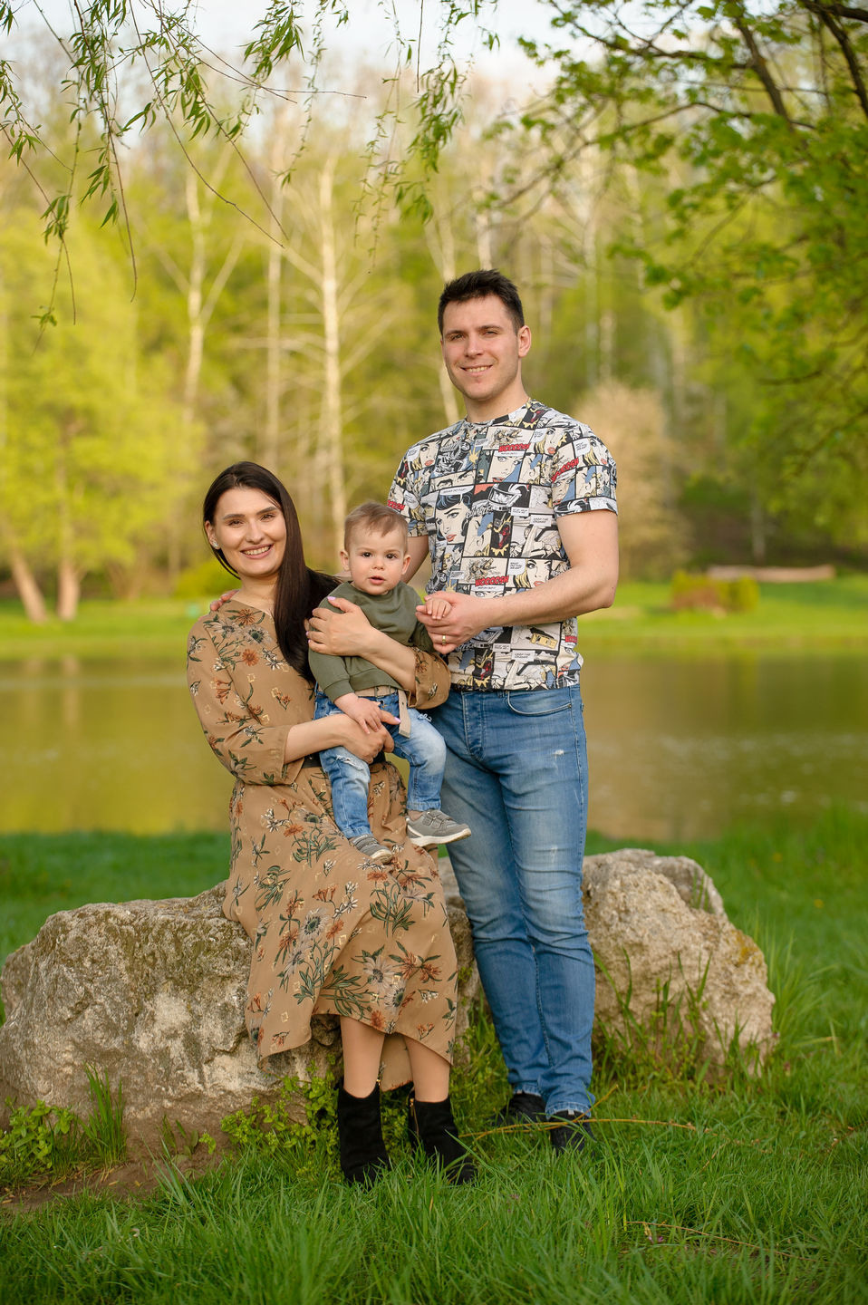 Весенняя Фотосессия Илюши в Тюльпанах. Семейный фотограф в Кишинёве THOMAS SHTIFT