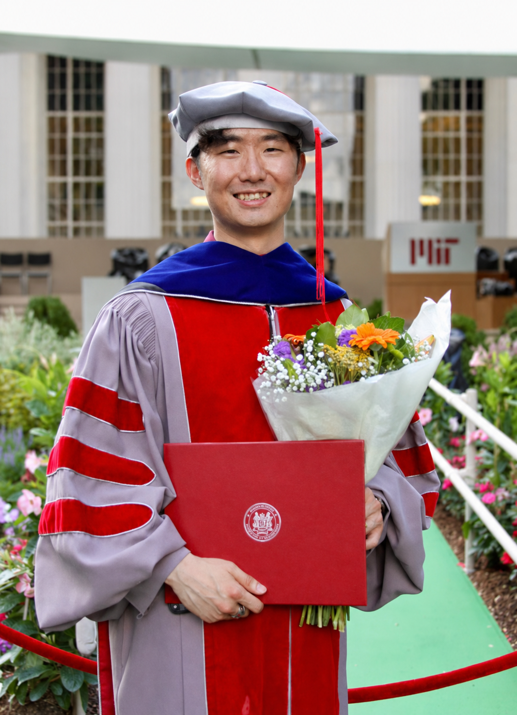PhD graduation with Elton. Kelly Sang, graduation and portrait photographer in Boston