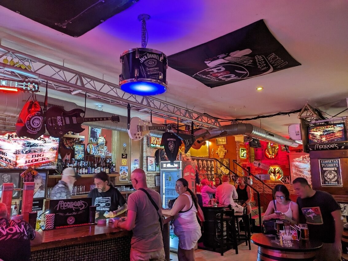 Monroe’s Rock Bar | FOTKAI, Торревьеха