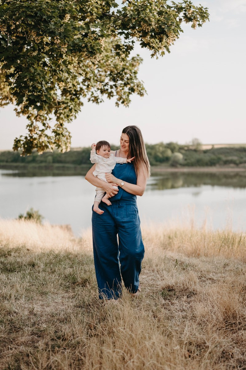 Jelena Milos Dunja i Mila / porodicno fotografisanje. Deciji i porodicni fotograf u Beogradu Oksana Skendzic