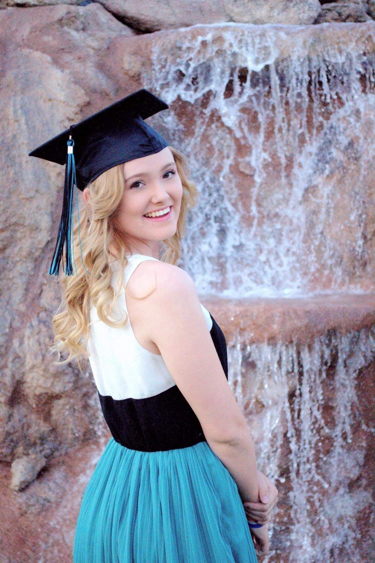 Senior/Graduation. Hidden Desert Photography